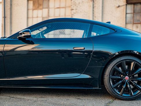 Used 2021 Jaguar F-TYPE R image 22