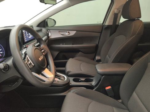 Used 2022 Kia Forte LXS image 17