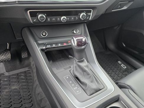 Used 2025 Audi Q3 2.0T Premium w/ Convenience Package image 24