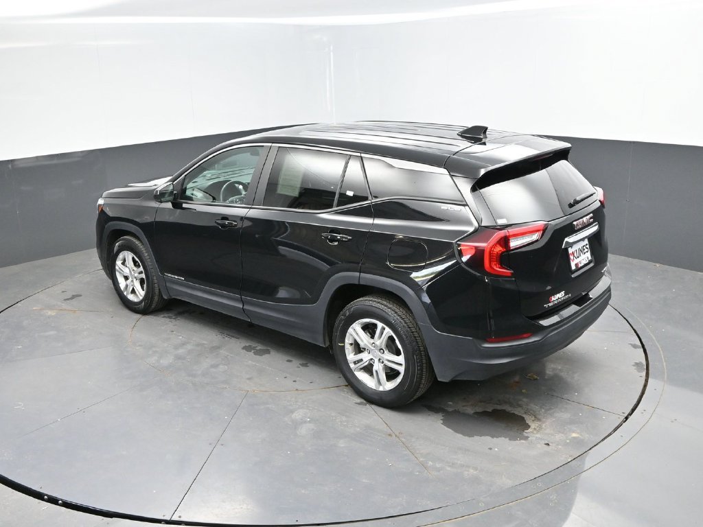Used 2024 GMC Terrain SLE AWD/4WD image 26