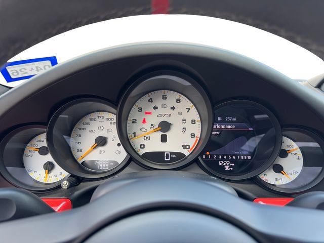 Used 2018 Porsche 911 GT3 RWD image 14