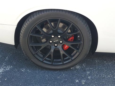 Used 2016 Dodge Challenger SRT Hellcat image 5