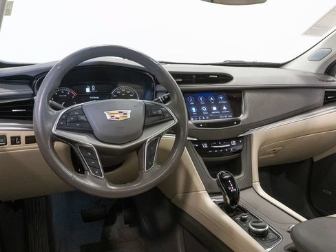 Used 2023 Cadillac XT5 Premium Luxury AWD/4WD image 7