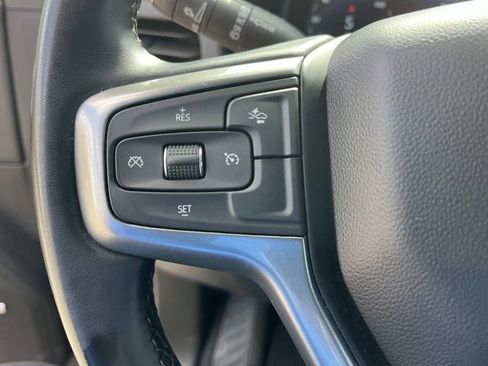 Used 2024 Chevrolet Suburban LT image 32