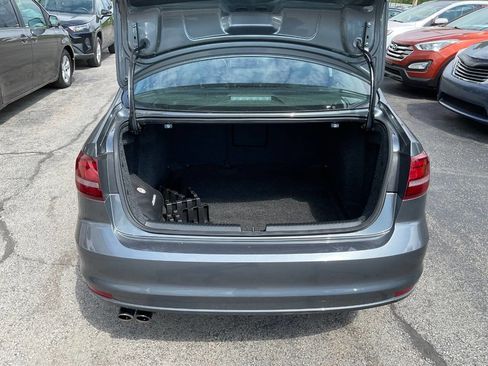 Used 2018 Volkswagen Jetta SE FWD image 11