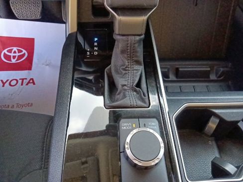 Used 2022 Toyota Tundra SR5 w/ Convenience Package image 25