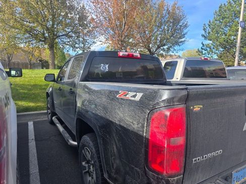 Used 2015 Chevrolet Colorado Z71 image 3