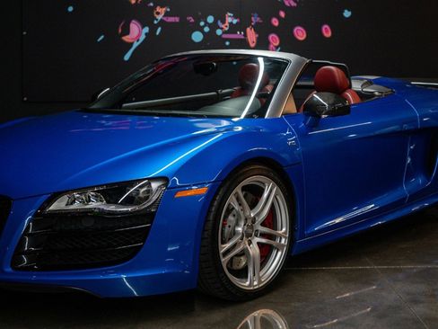 Used 2011 Audi R8 V10 image 2