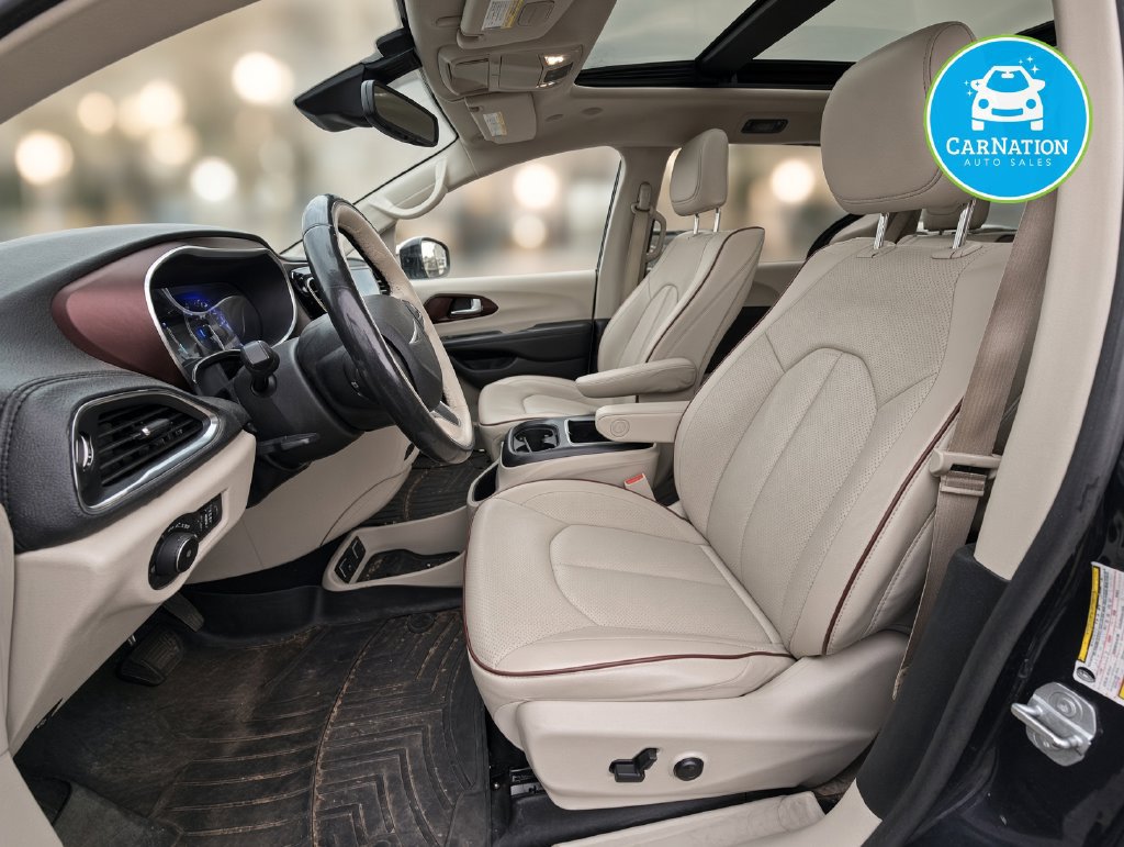 Used 2020 Chrysler Pacifica Limited w/ Advanced Safetytec Group FWD image 5