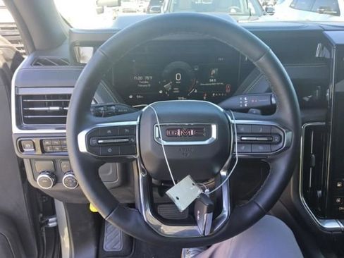 Used 2025 GMC Yukon XL Elevation image 3