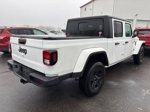 Certified 2022 Jeep Gladiator Sport image 7