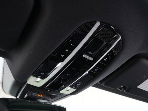 Used 2019 Porsche Cayenne image 41