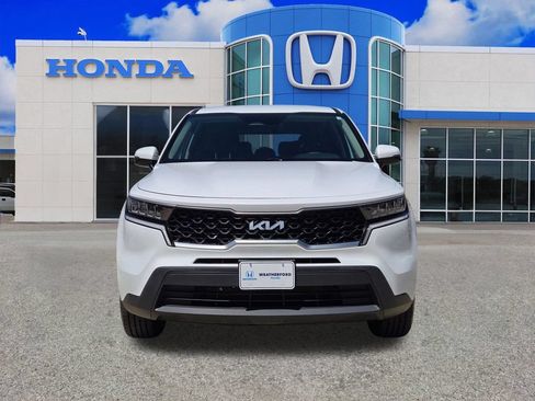 Used 2023 Kia Sorento LX AWD/4WD image 8