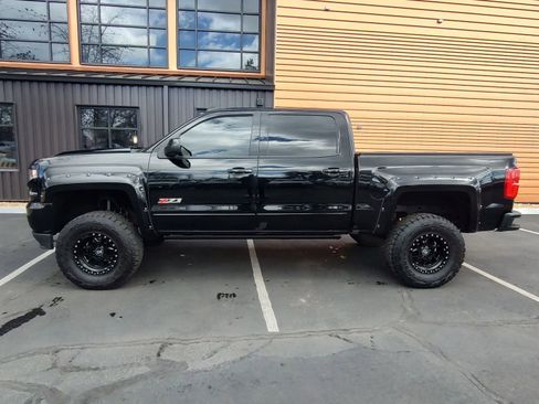Used 2018 Chevrolet Silverado 1500 LTZ Z71 w/ LTZ Plus Package image 2