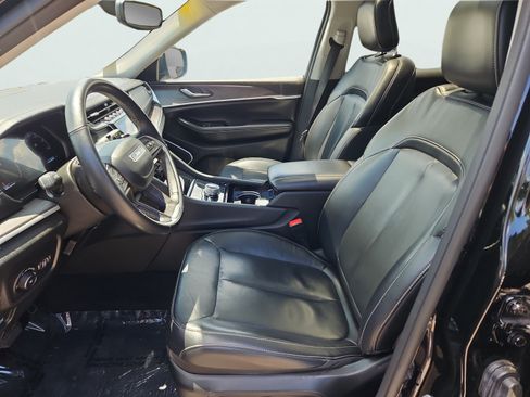 Used 2021 Jeep Grand Cherokee L Limited AWD/4WD image 17