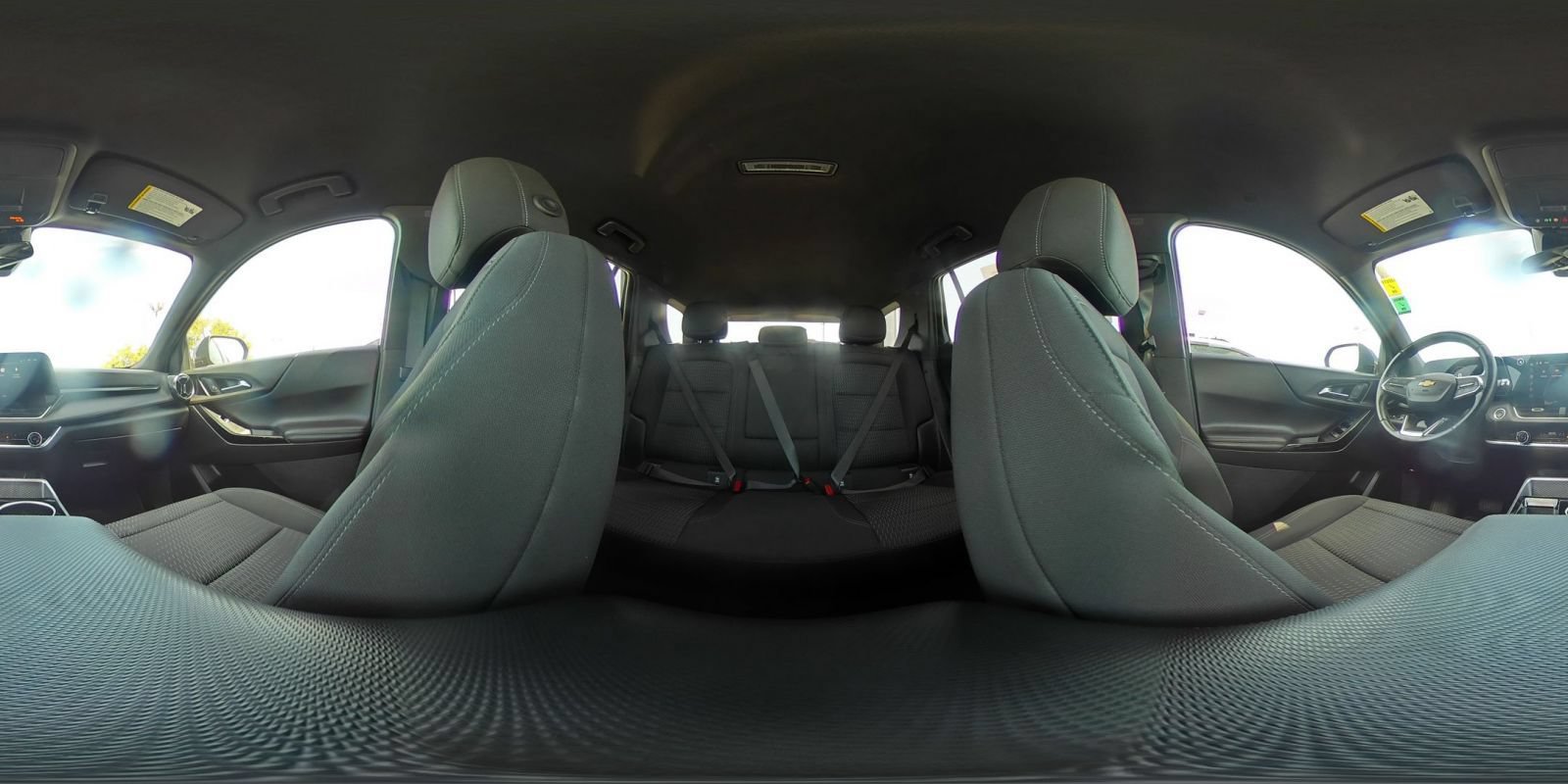 Used 2025 Chevrolet Equinox LT FWD image 42