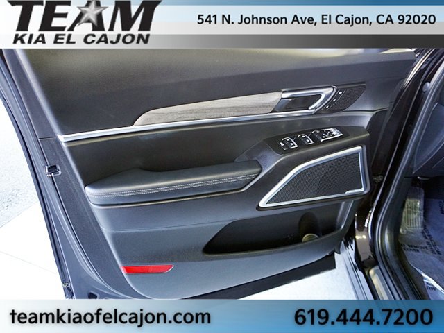Certified 2022 Kia Telluride SX w/ SX Prestige Package AWD/4WD image 31