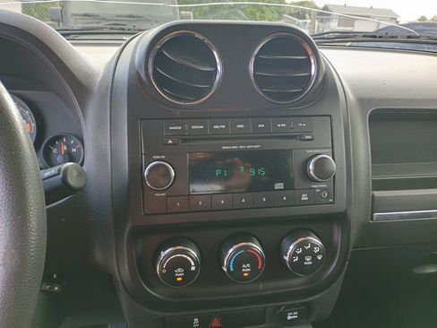 Used 2014 Jeep Patriot Sport FWD image 10