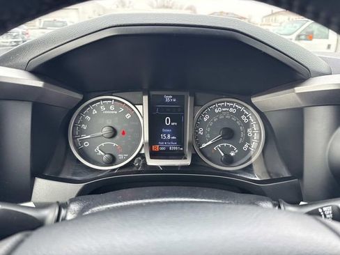 Used 2018 Toyota Tacoma SR5 image 37