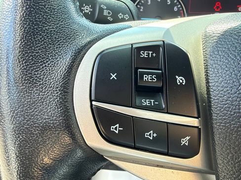 Certified 2022 Ford Explorer XLT w/ Equipment Group 202A AWD/4WD image 16