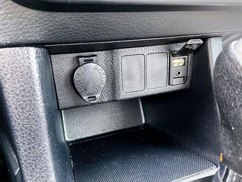 Used 2014 Toyota Corolla L image 31