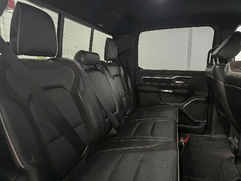 Used 2024 RAM 1500 Laramie AWD/4WD image 17