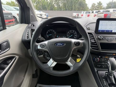 Used 2022 Ford Transit Connect XLT FWD image 21