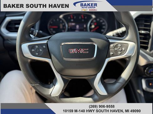 Used 2021 GMC Acadia SLE w/ Driver Convenience Package image 16