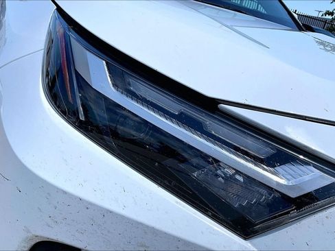 Used 2025 Toyota RAV4 XLE FWD image 33
