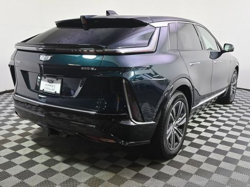 New 2026 Cadillac Lyriq Premium Luxury w/ LPO, Floor Liner Package AWD/4WD image 6