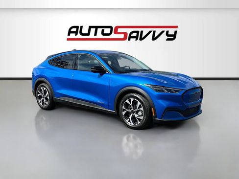Used 2025 Ford Mustang Mach-E Select RWD image 1
