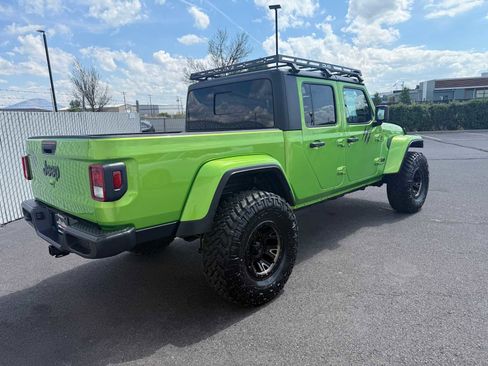 New 2025 Jeep Gladiator Sport image 4