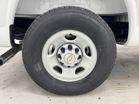 New 2026 Chevrolet Express 2500 w/ Driver Convenience Package RWD image 29
