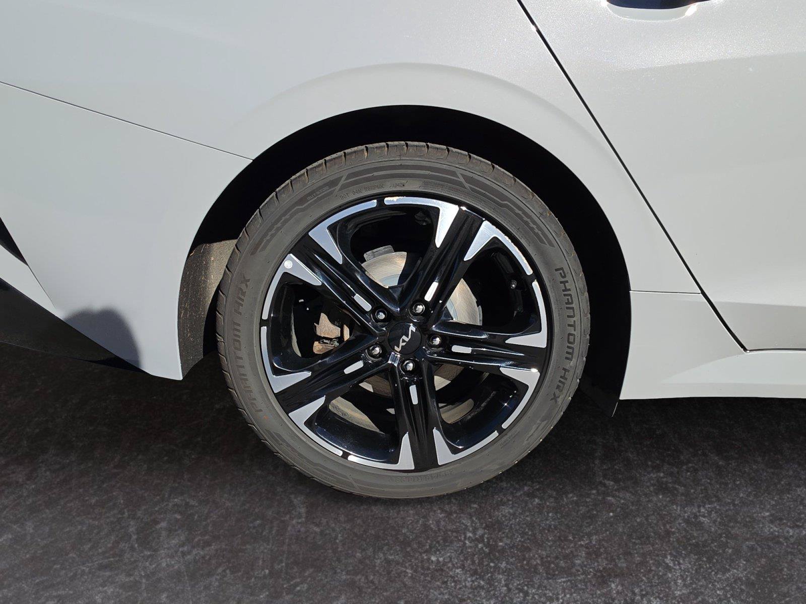Used 2023 Kia K5 GT-Line AWD/4WD image 29