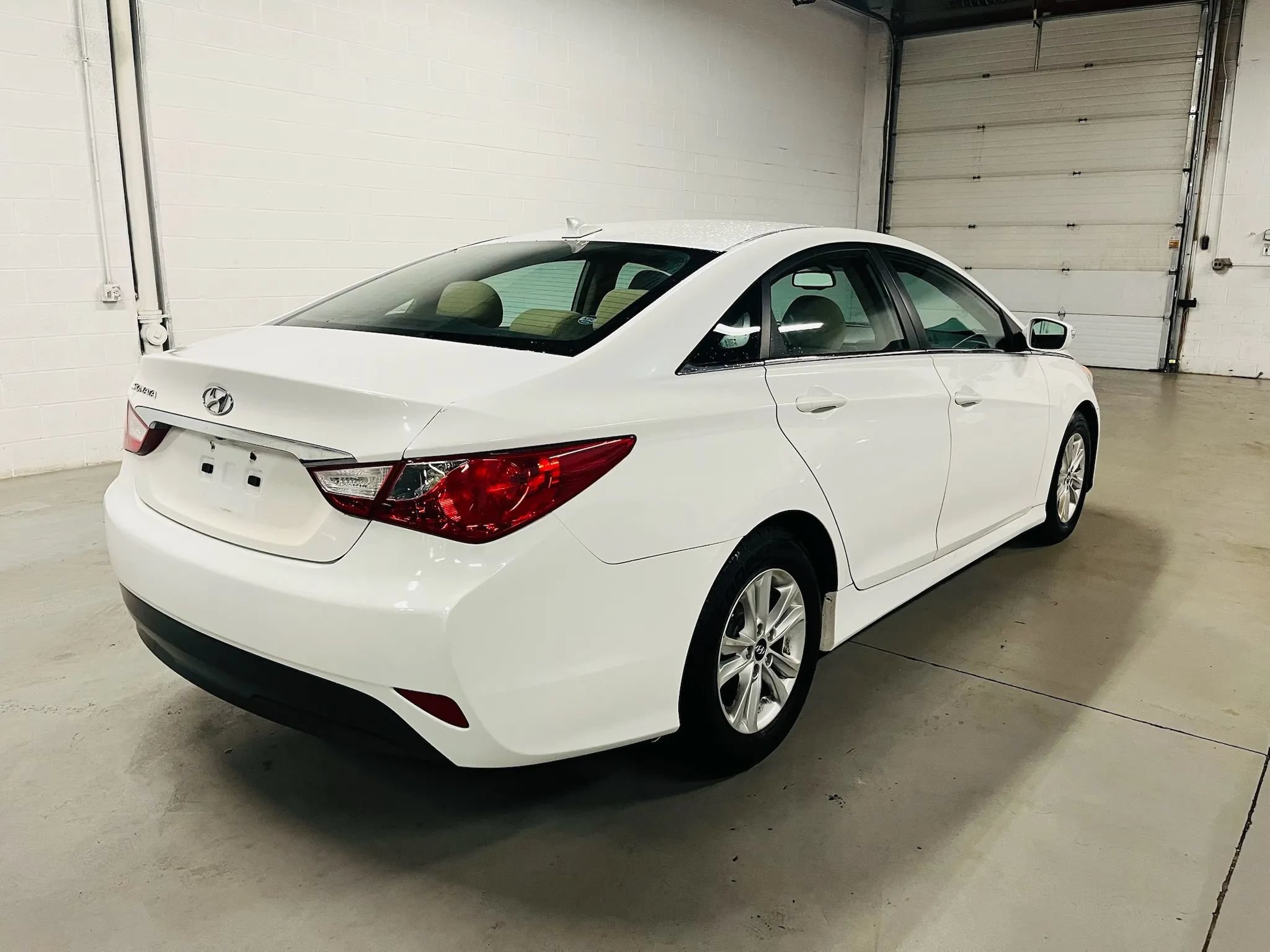 Used 2014 Hyundai Sonata GLS w/ Popular Equipment Group 2 FWD image 8