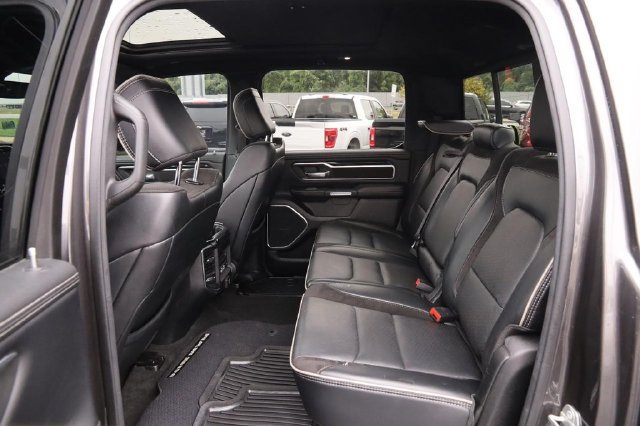Used 2021 RAM 1500 Laramie AWD/4WD image 9