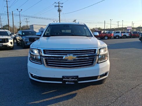 Used 2018 Chevrolet Suburban Premier image 2