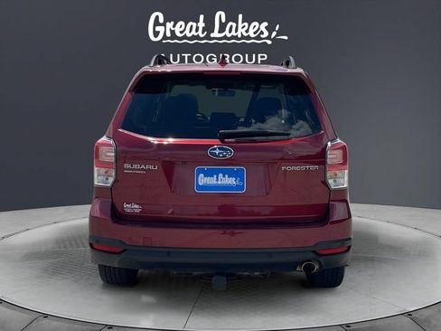 Used 2018 Subaru Forester 2.5i Touring AWD/4WD image 4