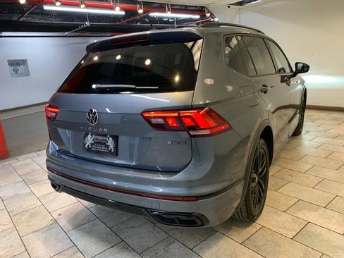 Used 2022 Volkswagen Tiguan SE R-Line image 8