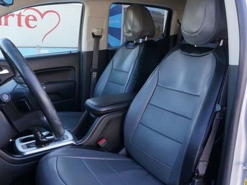 Used 2018 Chevrolet Colorado LT w/ LT Convenience Package image 11