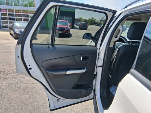 Used 2013 Ford Edge SEL FWD image 12