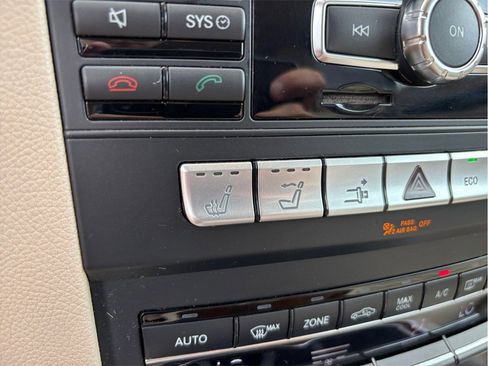 Used 2015 Mercedes-Benz E 400 Cabriolet image 27