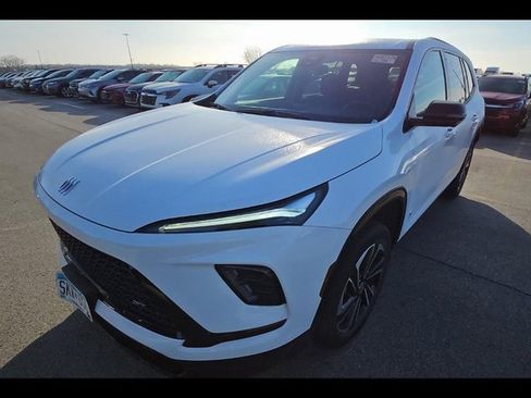 Used 2025 Buick Enclave Sport Touring image 1