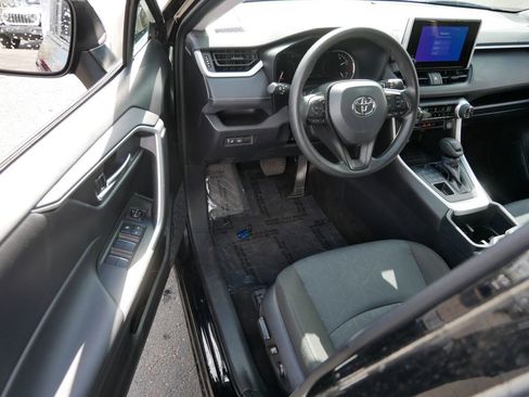 Certified 2025 Toyota RAV4 XLE AWD/4WD image 10