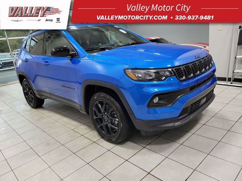 New 2025 Jeep Compass Latitude w/ Sun & Sound Group image 1