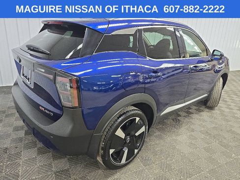 Used 2025 Nissan Kicks SR AWD/4WD image 10