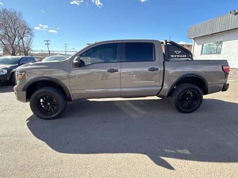 Used 2021 Nissan Titan PRO-4X w/ Pro-4x Convenience Package image 4
