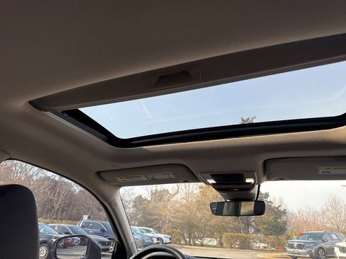 Used 2023 Honda HR-V EX-L image 13