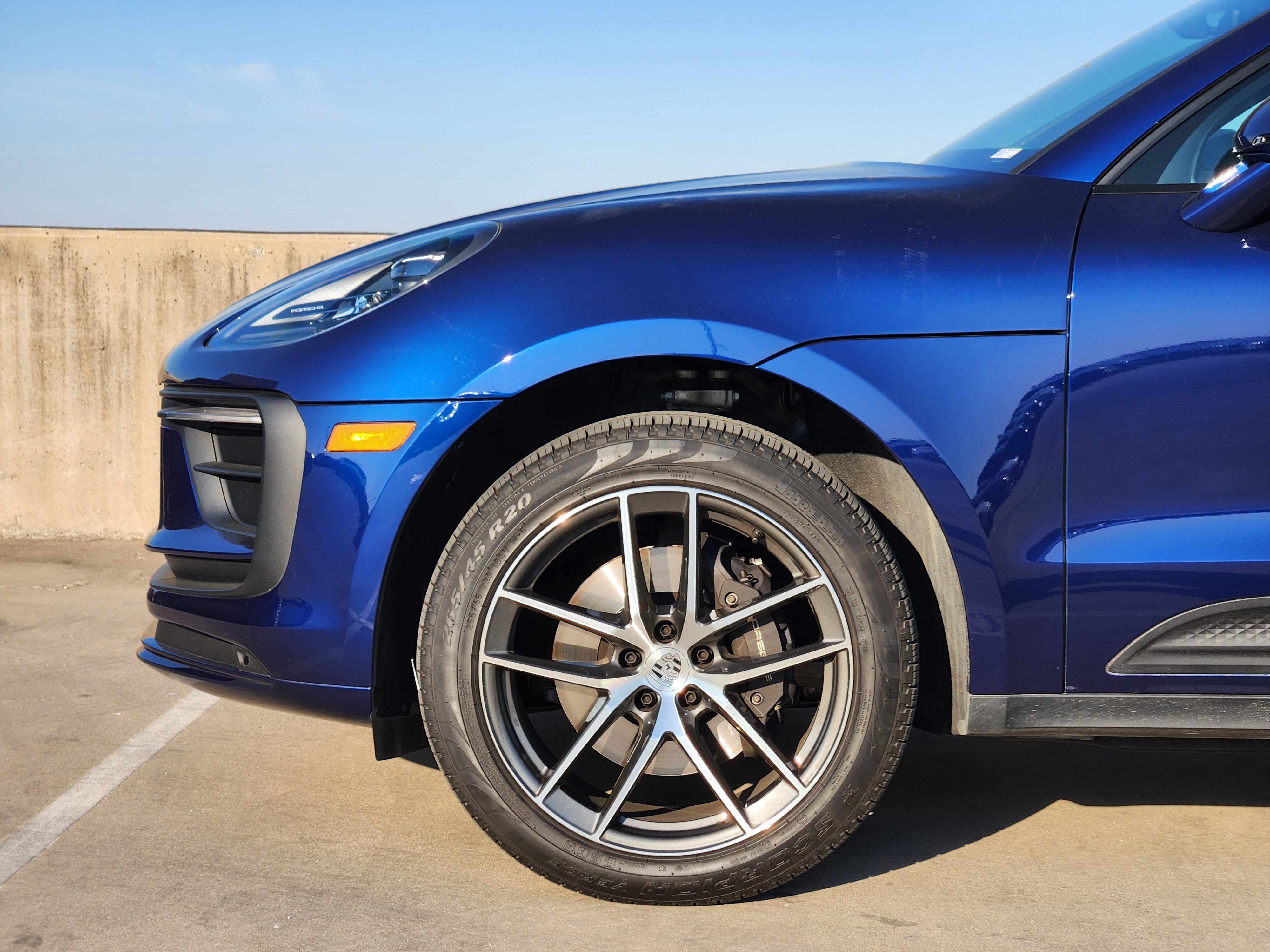Certified 2026 Porsche Macan AWD/4WD image 13