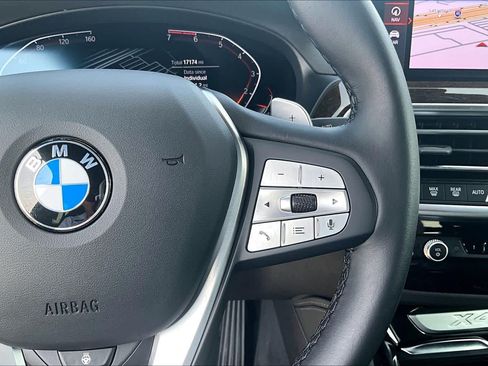 Used 2025 BMW X4 xDrive30i AWD/4WD image 22